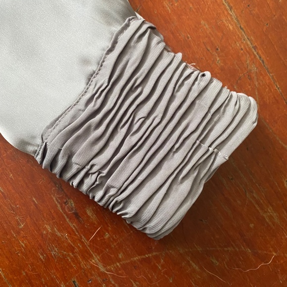 Silk button-up - Picture 4 of 7